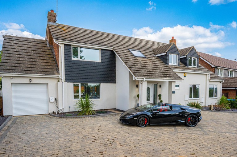 Gipsy Lane, Kettering - EAID:oscarjamesapi, BID:2