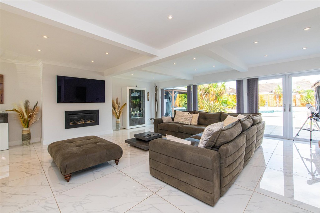 Images for Gipsy Lane, Kettering EAID:oscarjamesapi BID:2