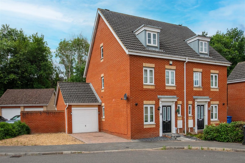 Images for Abbots Way, Kettering EAID:oscarjamesapi BID:2