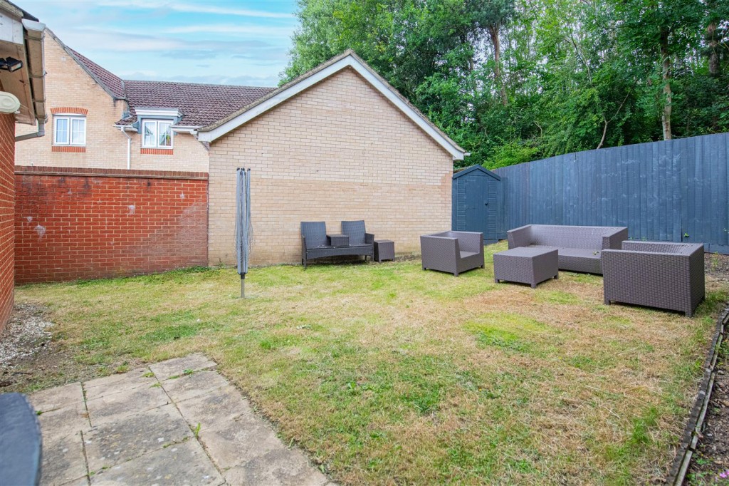 Images for Abbots Way, Kettering EAID:oscarjamesapi BID:2