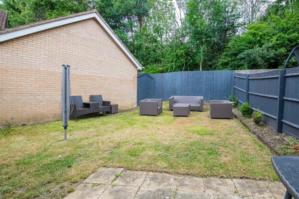Images for Abbots Way, Kettering EAID:oscarjamesapi BID:2