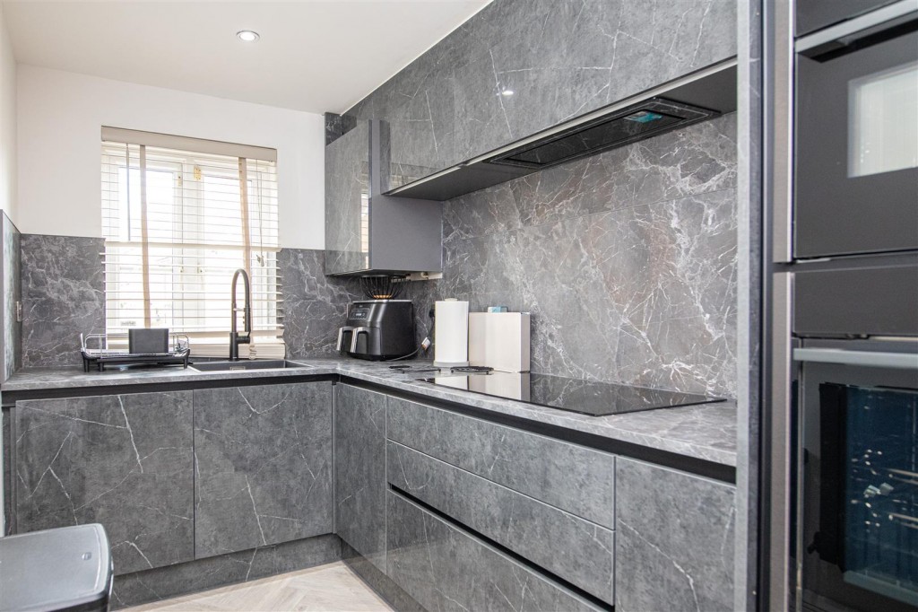 Images for Abbots Way, Kettering EAID:oscarjamesapi BID:2