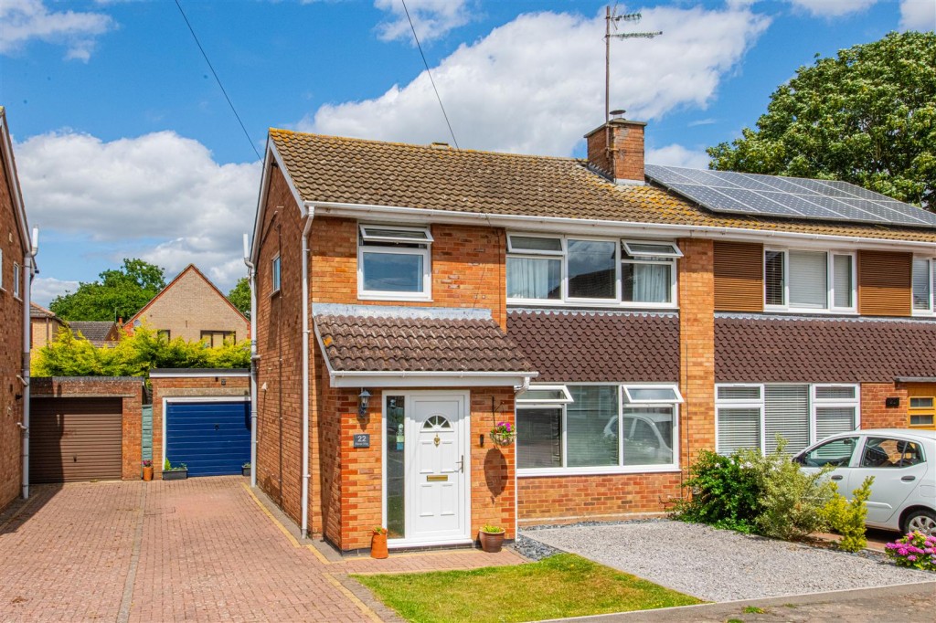 Images for Manor Way, Higham Ferrers, Rushden EAID:oscarjamesapi BID:8