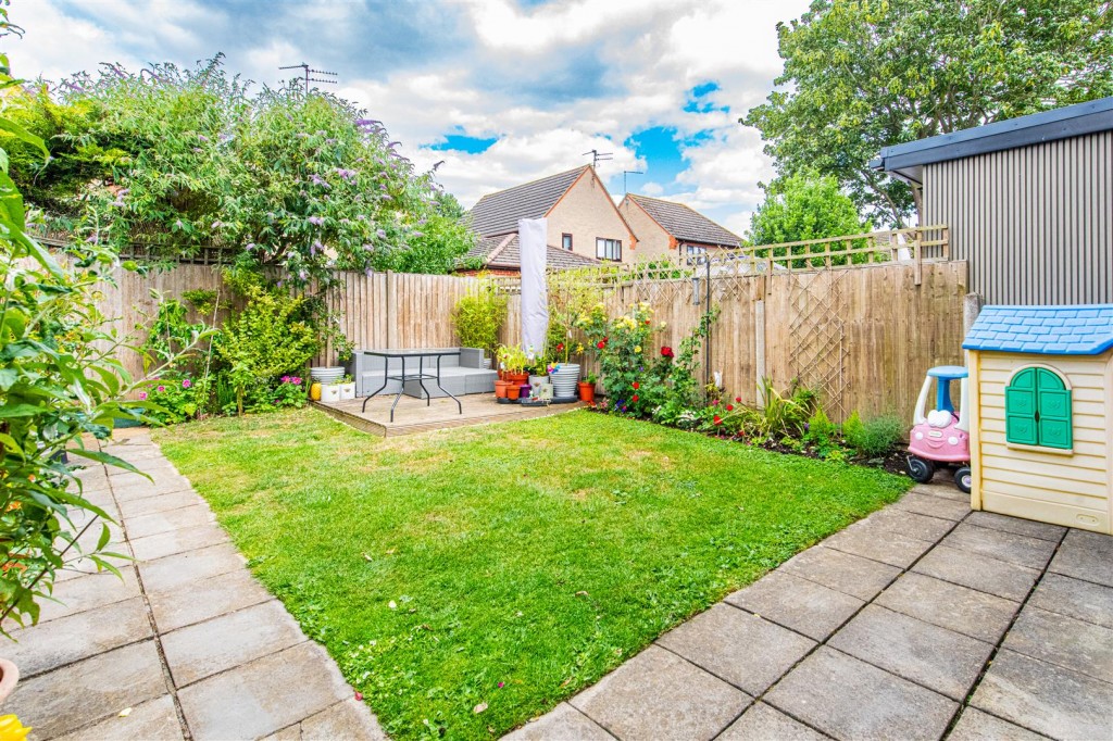 Images for Manor Way, Higham Ferrers, Rushden EAID:oscarjamesapi BID:8