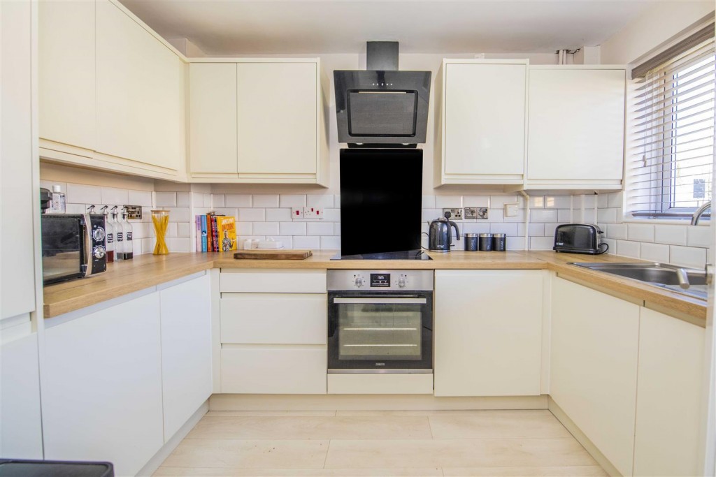 Images for Brambleside, Kettering EAID:oscarjamesapi BID:2