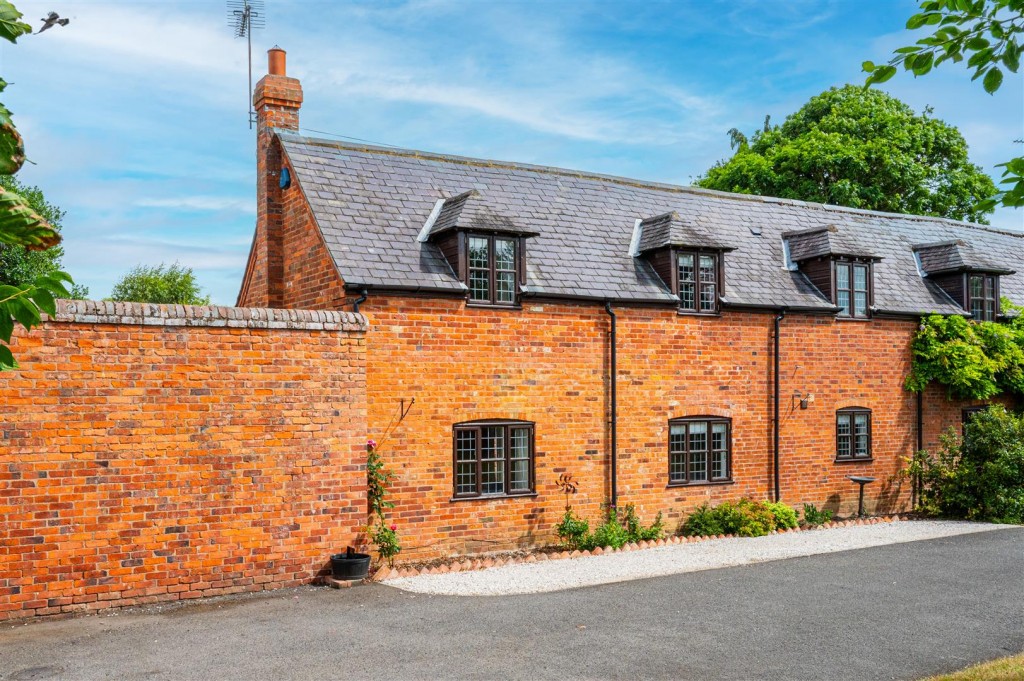 Images for Rushes Lane, Lubenham, Market Harborough EAID:oscarjamesapi BID:5
