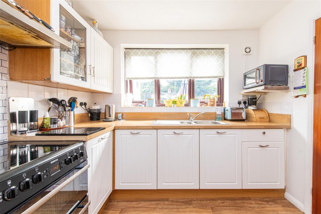 Images for George Street, Higham Ferrers EAID:oscarjamesapi BID:8