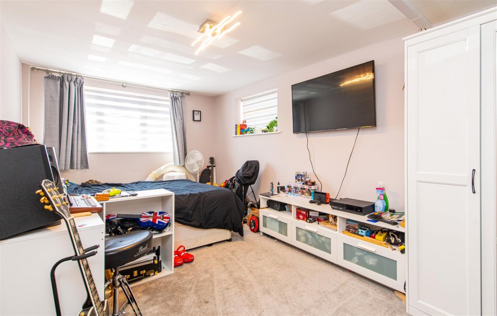 Images for Drayton Place, Irthlingborough, Wellingborough EAID:oscarjamesapi BID:6