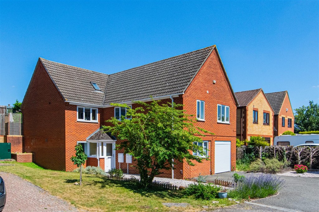 Images for Drayton Place, Irthlingborough, Wellingborough EAID:oscarjamesapi BID:6