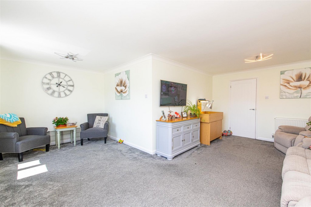 Images for Drayton Place, Irthlingborough, Wellingborough EAID:oscarjamesapi BID:6