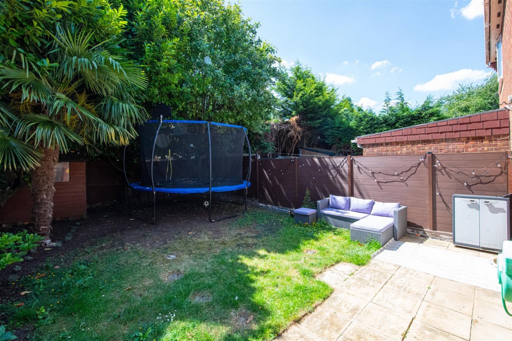 Images for Swinburne Close, Kettering EAID:oscarjamesapi BID:2