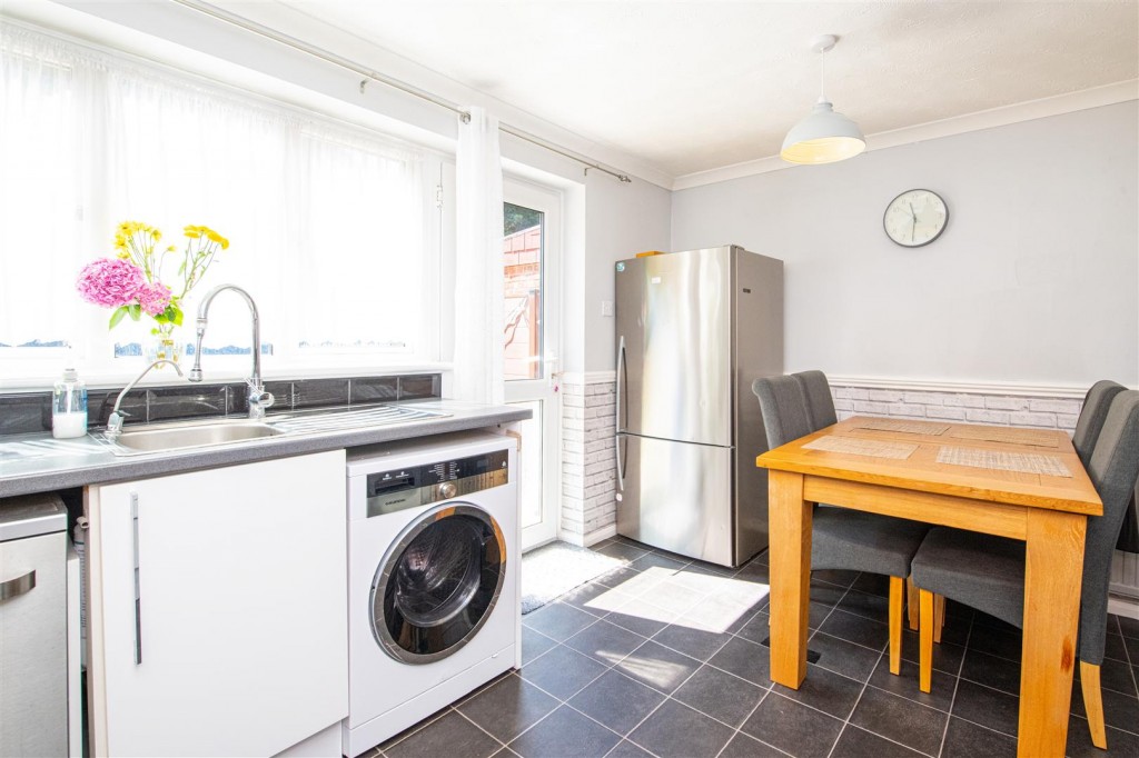 Images for Swinburne Close, Kettering EAID:oscarjamesapi BID:2