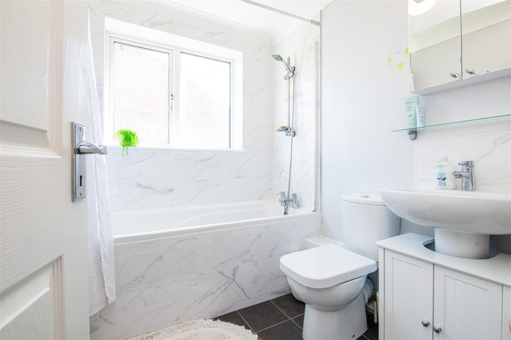 Images for Swinburne Close, Kettering EAID:oscarjamesapi BID:2