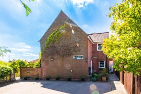 Images for Park Drive, Market Harborough