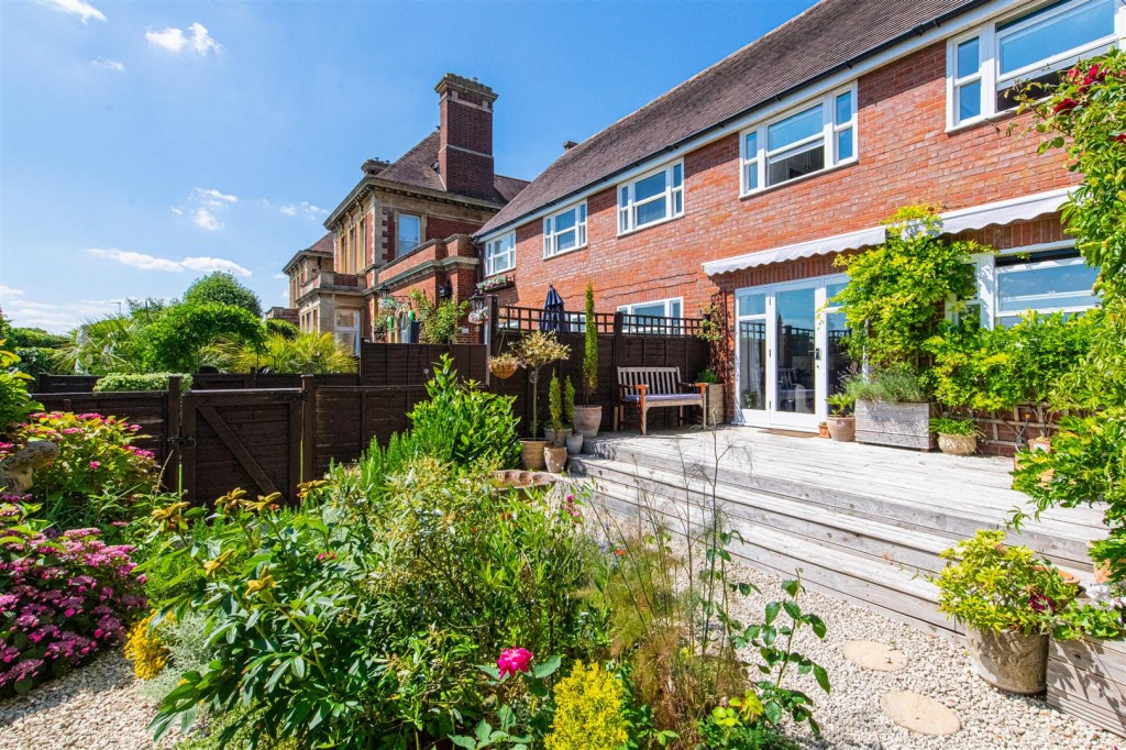 Images for Park Drive, Market Harborough EAID:oscarjamesapi BID:5