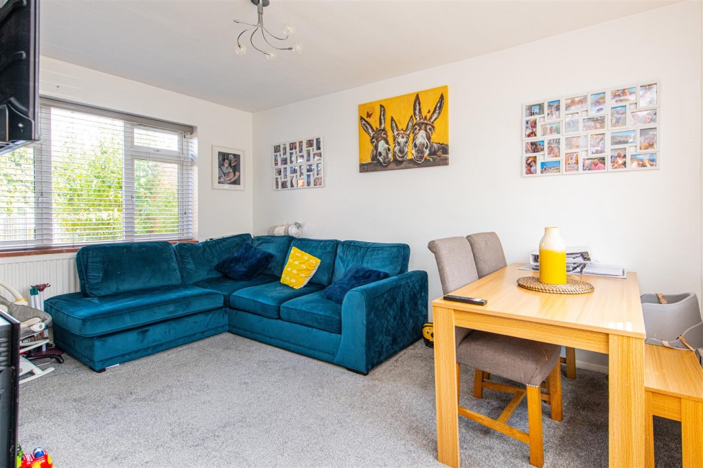 Images for Stuart Road, Market Harborough EAID:oscarjamesapi BID:5
