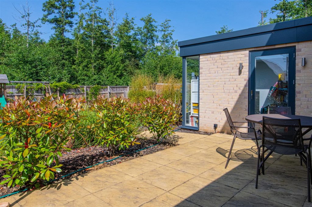 Images for Lake Drive, Weldon, Corby EAID:oscarjamesapi BID:4
