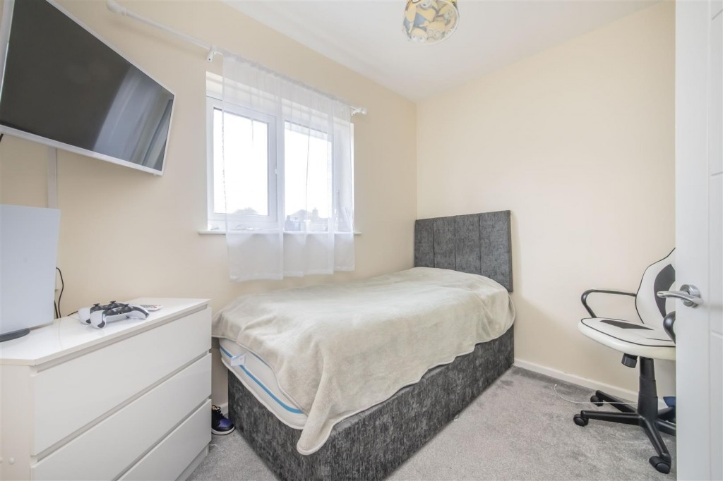 Images for Hilltop Avenue, Barton Seagrave, Kettering EAID:oscarjamesapi BID:2
