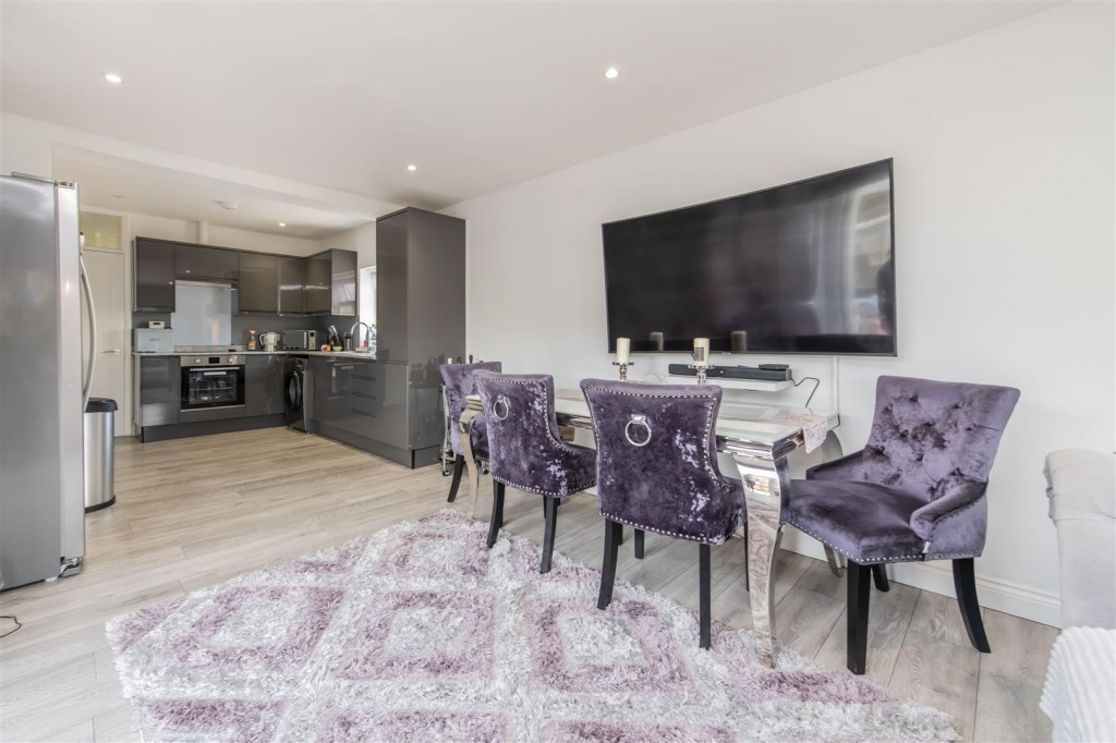 Images for Hilltop Avenue, Barton Seagrave, Kettering EAID:oscarjamesapi BID:2
