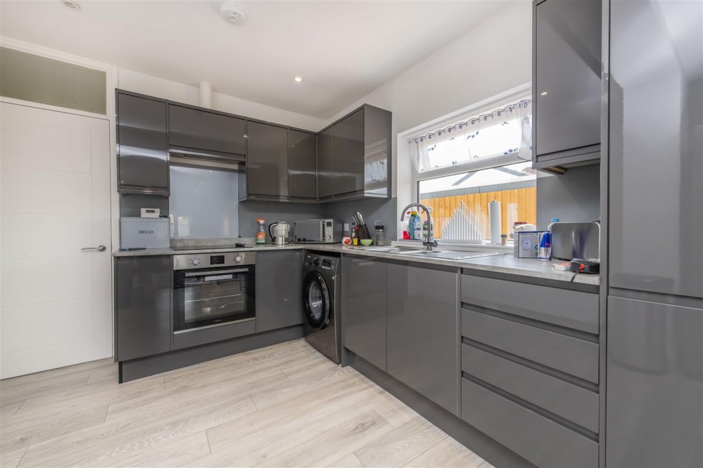 Images for Hilltop Avenue, Barton Seagrave, Kettering EAID:oscarjamesapi BID:2