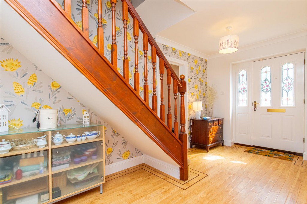 Images for Beech Close, Desborough EAID:oscarjamesapi BID:2
