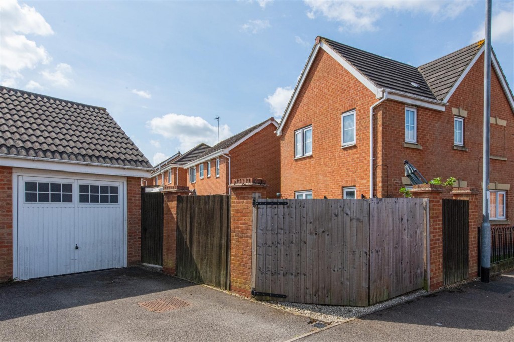 Images for Rochester Road, Corby EAID:oscarjamesapi BID:4