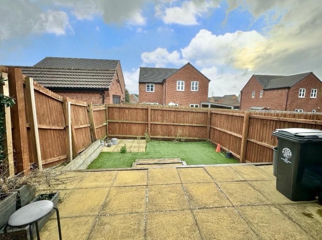Images for Damson Walk, Higham Ferrers EAID:oscarjamesapi BID:8