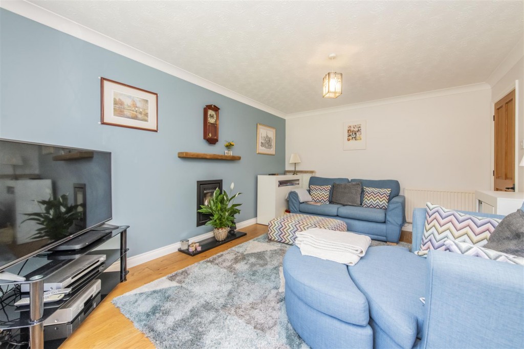 Images for Bush Close, Wellingborough EAID:oscarjamesapi BID:2