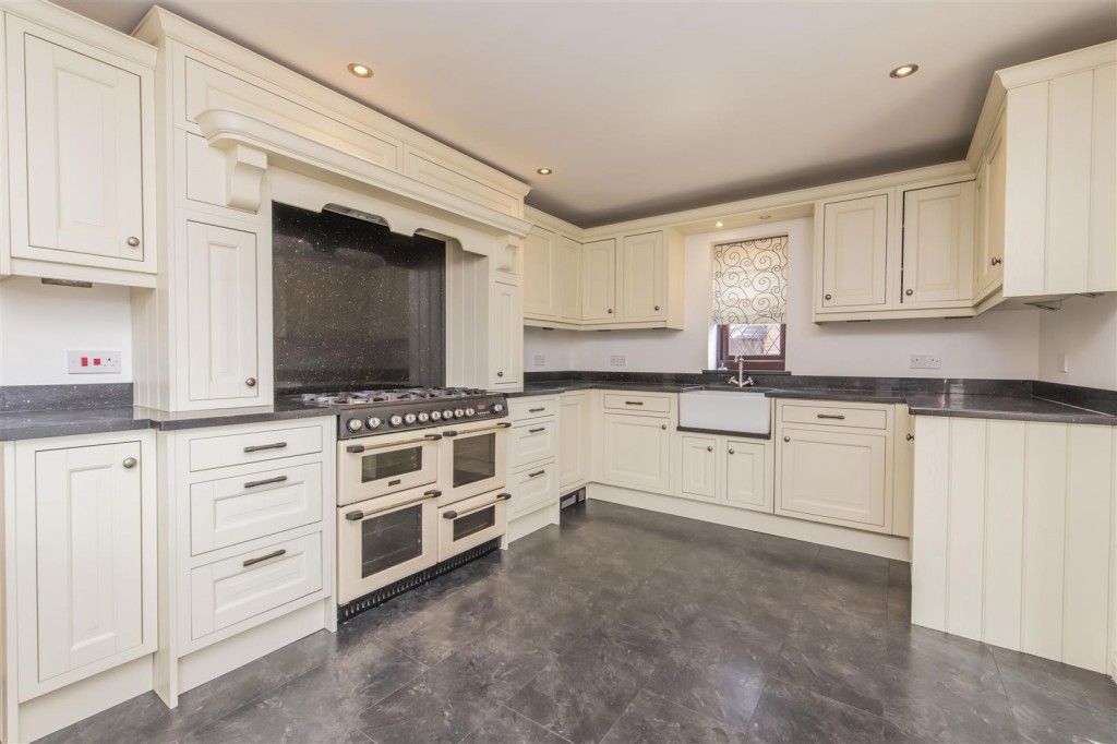 Images for Bush Close, Wellingborough EAID:oscarjamesapi BID:2