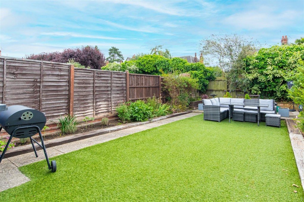 Images for Denmark Road, Rushden EAID:oscarjamesapi BID:8
