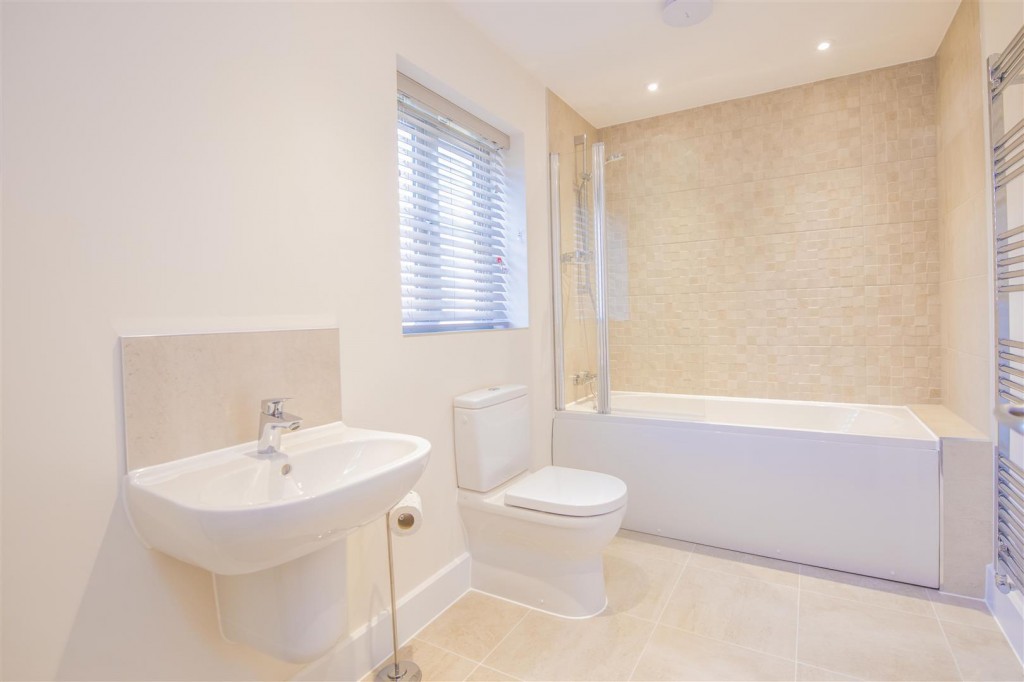 Images for Baldwin Drive, White Lodge Farm, Burton Latimer EAID:oscarjamesapi BID:2