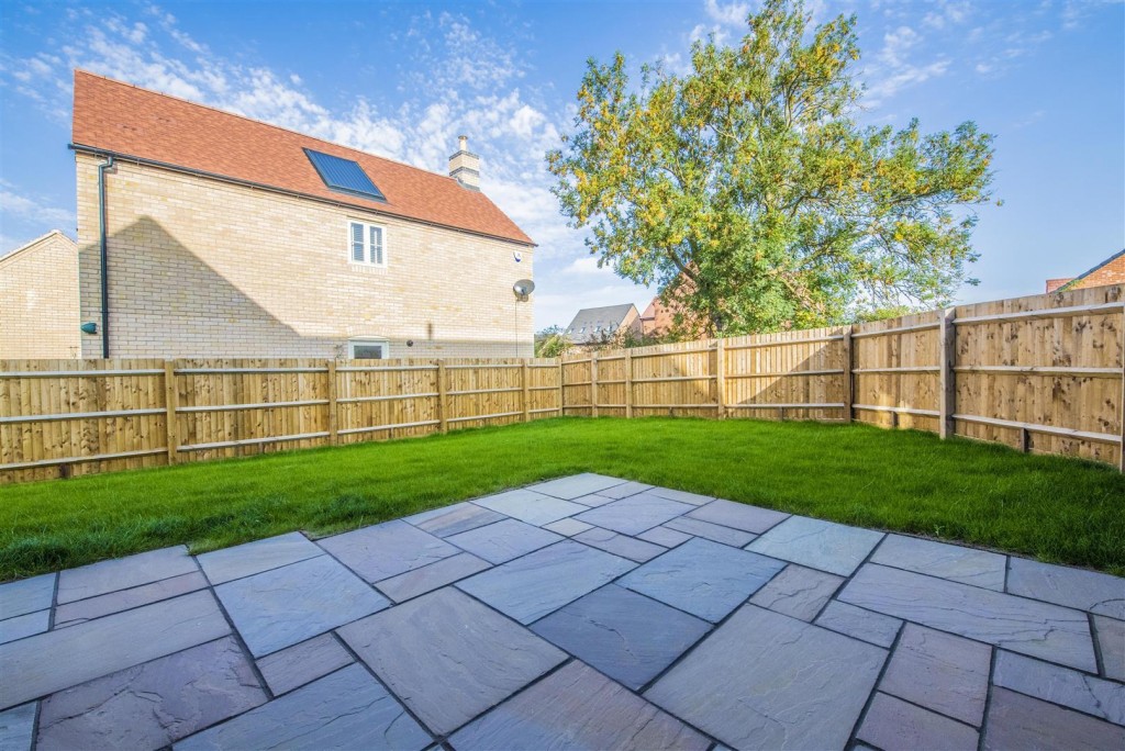 Images for Baldwin Drive, White Lodge Farm, Burton Latimer EAID:oscarjamesapi BID:2