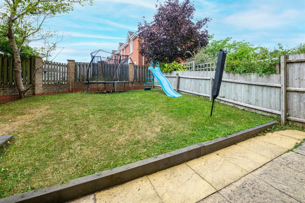 Images for Oakham Close, Desborough, Kettering EAID:oscarjamesapi BID:5