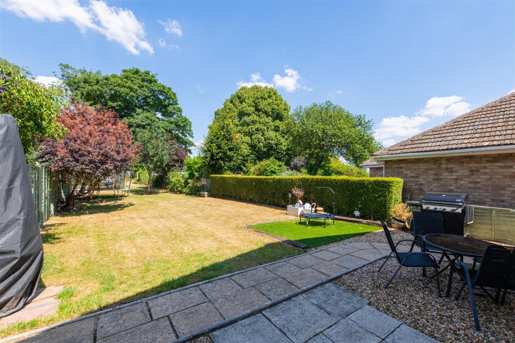 Images for Isham Road, Pytchley, Kettering EAID:oscarjamesapi BID:2