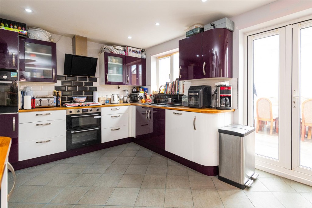 Images for Osbourne Close., Corby EAID:oscarjamesapi BID:4