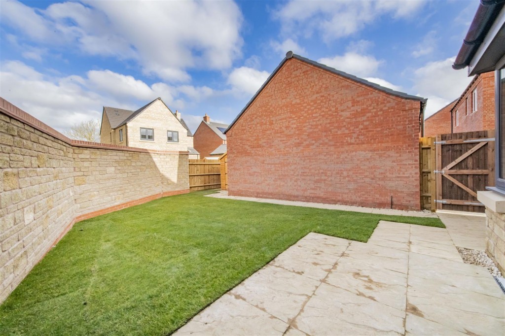 Images for Apollo Close, Barton Seagrave EAID:oscarjamesapi BID:2