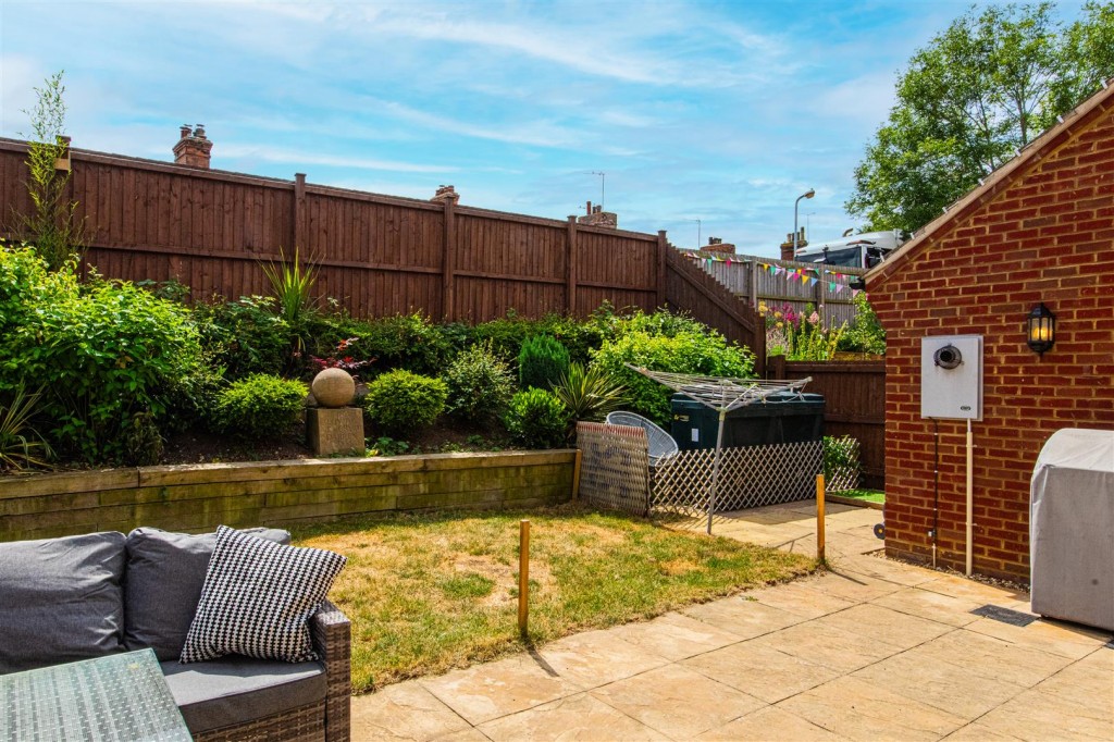 Images for Pullman Close, Rushton EAID:oscarjamesapi BID:4
