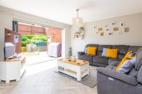 Images for Pullman Close, Rushton