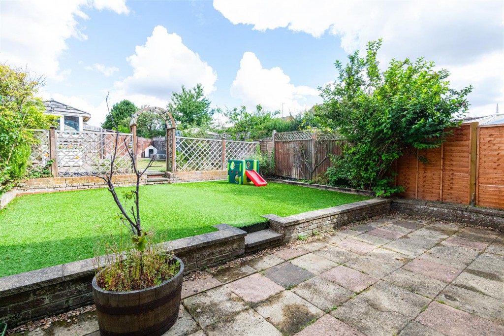 Images for Brickhill Road, Wellingborough EAID:oscarjamesapi BID:6