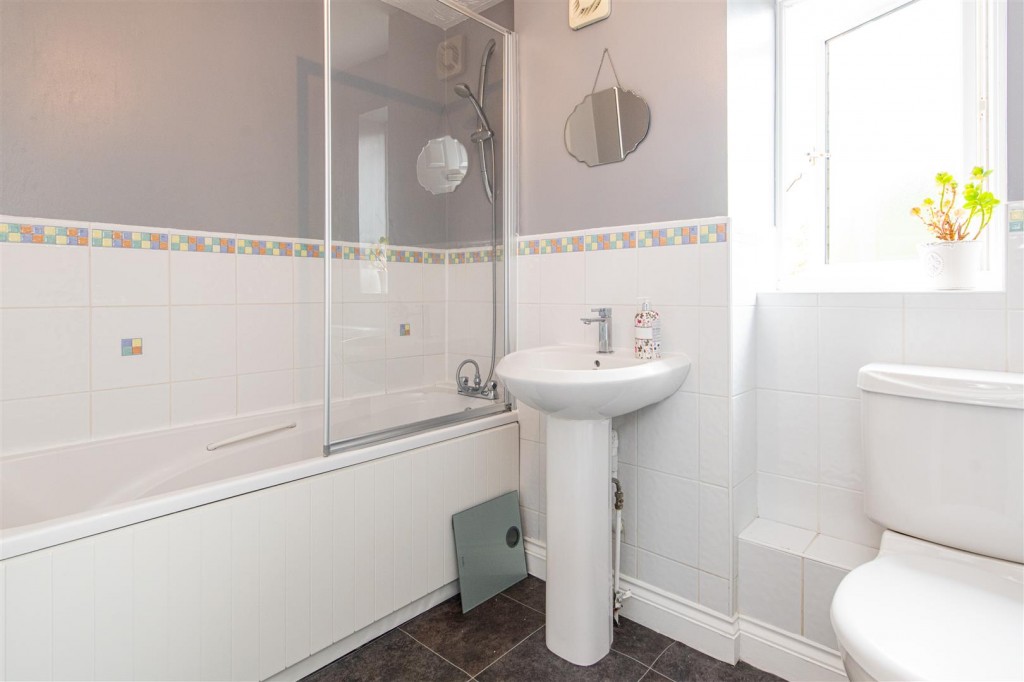 Images for Larkin Gardens, Higham Ferrers EAID:oscarjamesapi BID:8