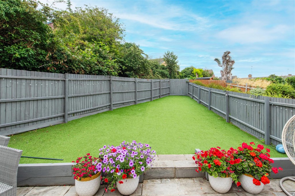 Images for Larkin Gardens, Higham Ferrers EAID:oscarjamesapi BID:8