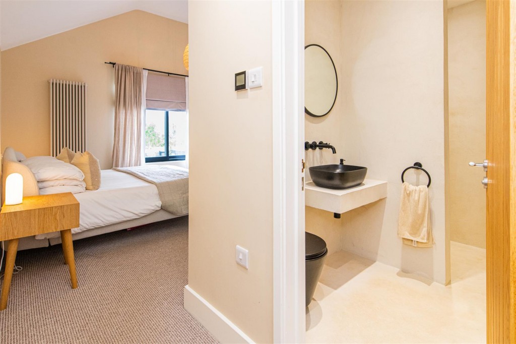 Images for Thornton Crescent, Church Langton EAID:oscarjamesapi BID:5
