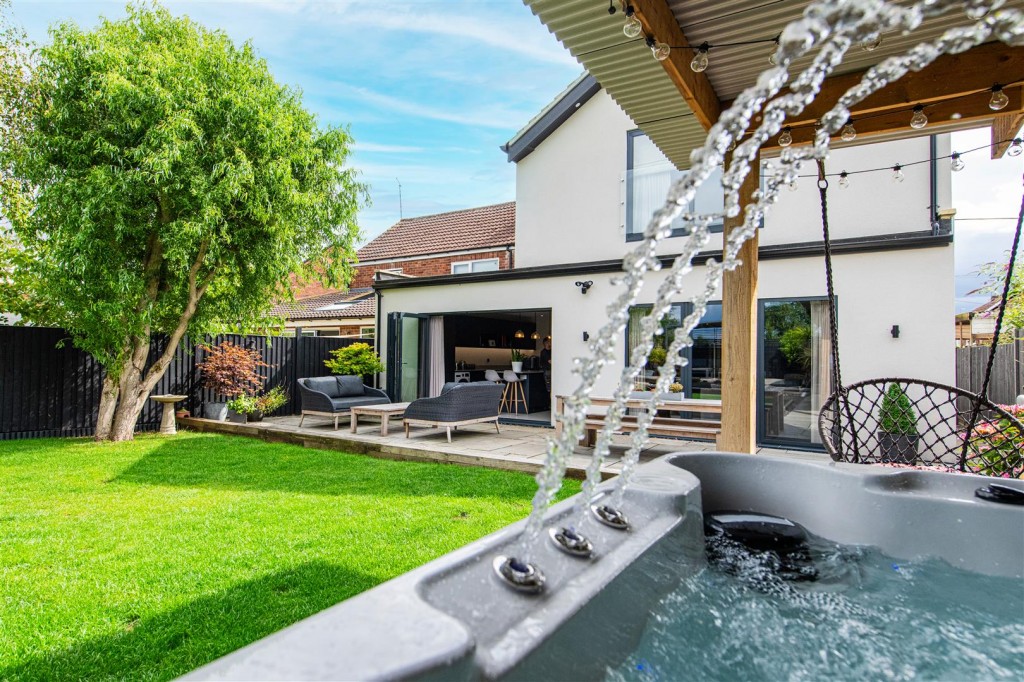 Images for Thornton Crescent, Church Langton EAID:oscarjamesapi BID:5