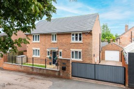 Images for Chaplins Lane, Desborough