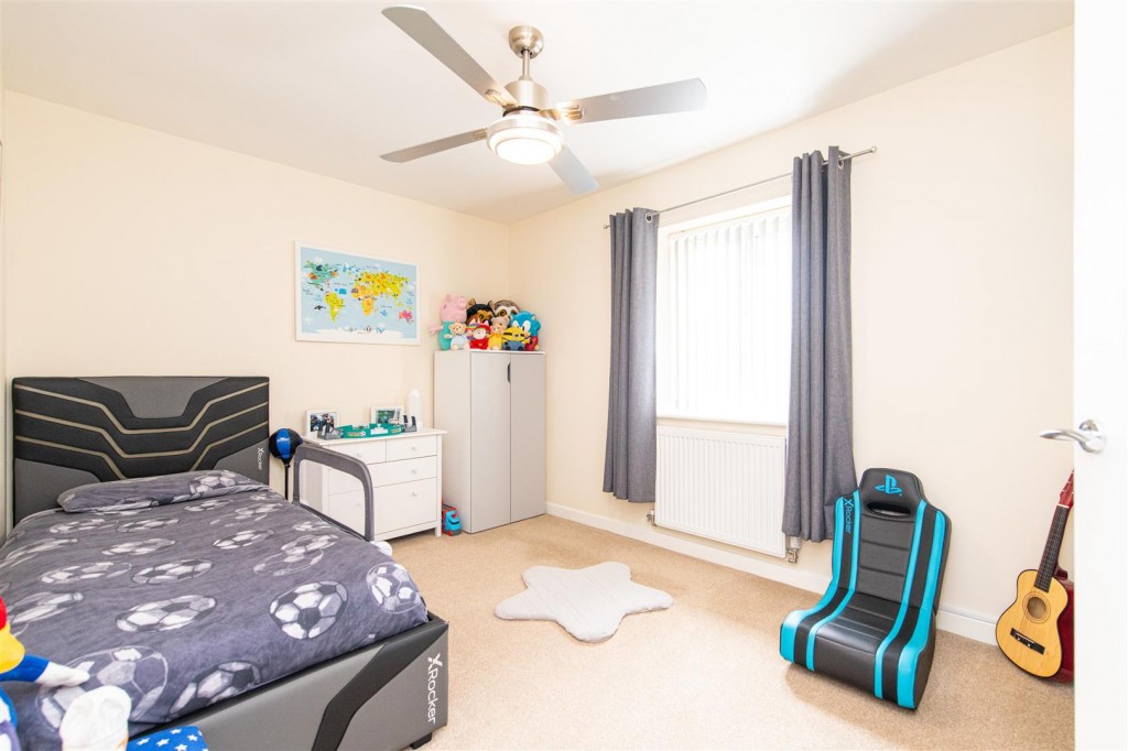 Images for Chaplins Lane, Desborough EAID:oscarjamesapi BID:2