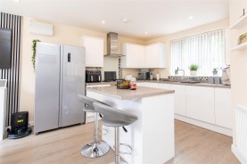 Images for Chaplins Lane, Desborough
