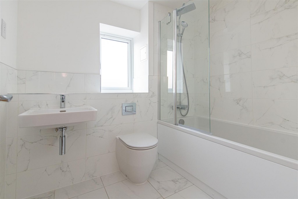 Images for Ahern Close, Bozeat, Wellingborough EAID:oscarjamesapi BID:6