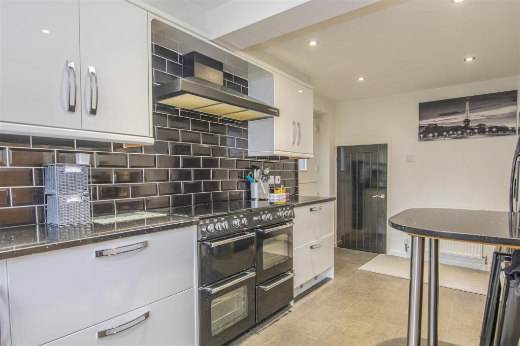 Images for Willow Crescent, Market Harborough EAID:oscarjamesapi BID:5