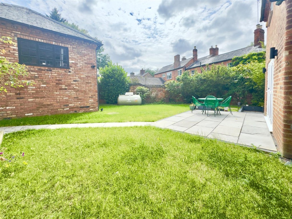 Images for Main Street, Watford EAID:oscarjamesapi BID:2