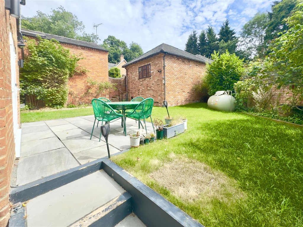 Images for Main Street, Watford EAID:oscarjamesapi BID:2